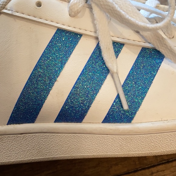 Blue adidas - Picture 4 of 5